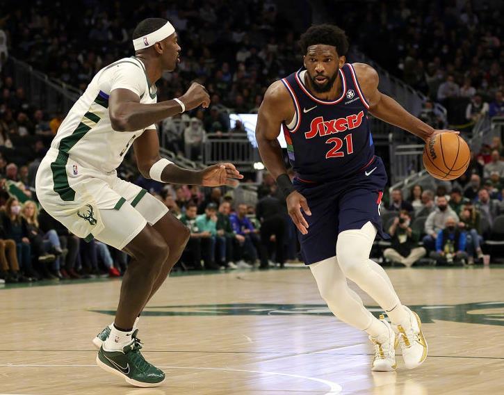  恩比德统治攻防两端七六人力擒公牛延续强势